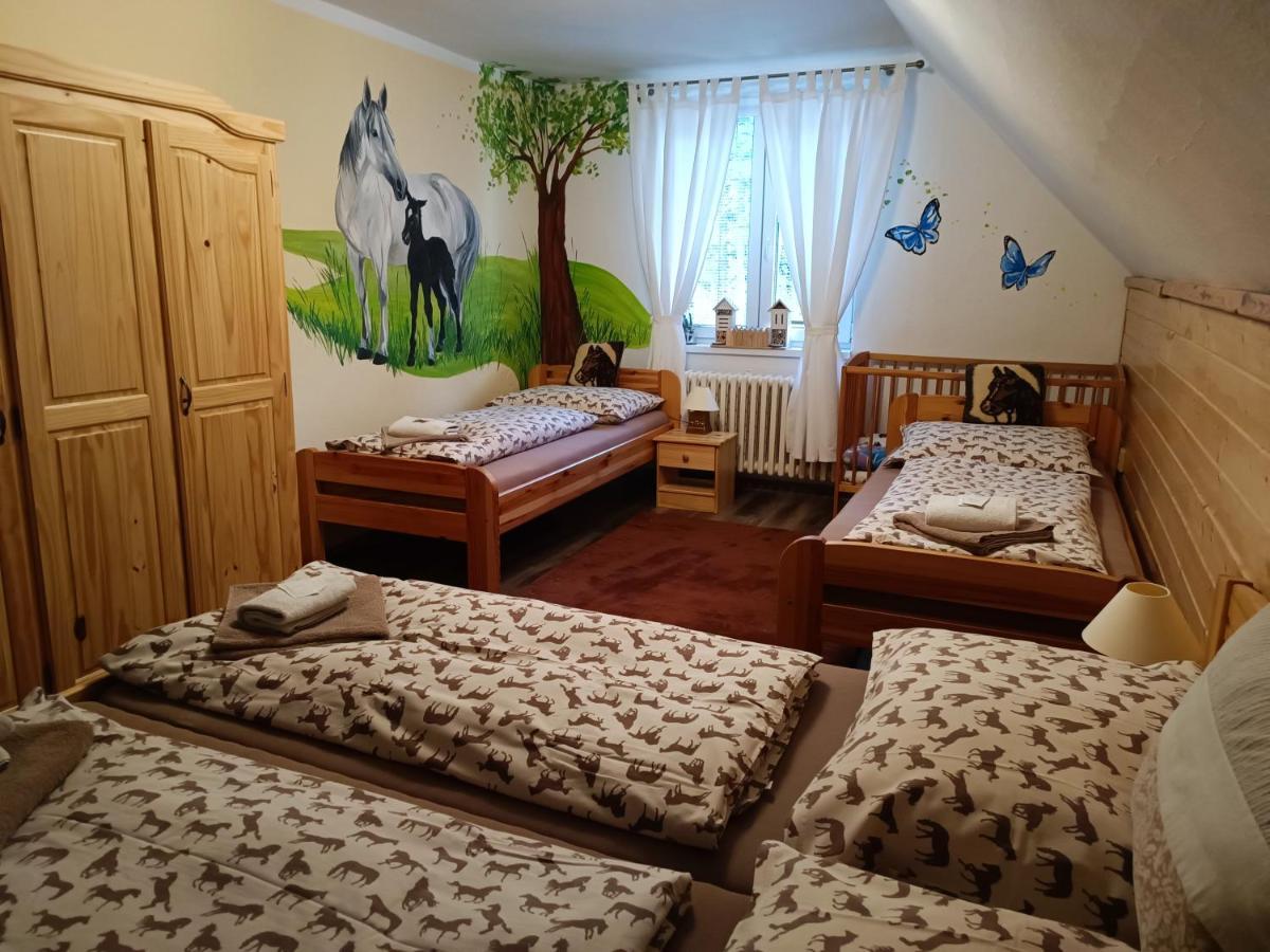 Appartement Jizdarna Malenovice à Malenovice  Extérieur photo