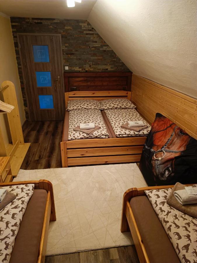 Appartement Jizdarna Malenovice à Malenovice  Extérieur photo